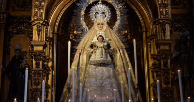 Galeria: La Virgen del Dulce Nombre regresa a su capilla despues de sus Cultos